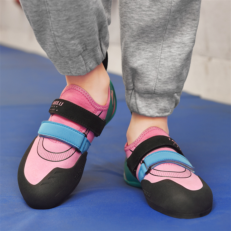 Children climbing shoes Ultral - đánh giá và giá Kids Outdoor Jumping